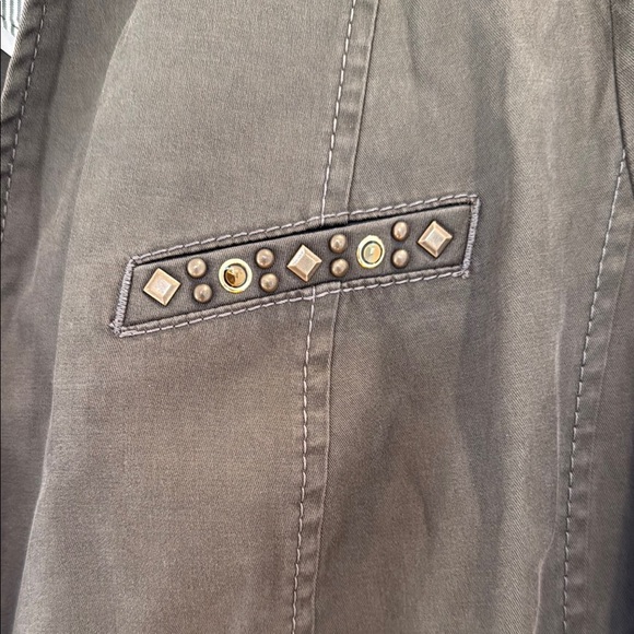 Women’s Green Jacket - Picture 3 of 11